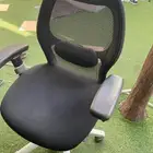 طاوله مكتب كمبيوتر  ثلاث كراسي وثلاث طاولات نظيفه بدون كسور