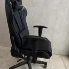 كرسي كمبوتر نظيف