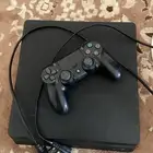 سوني4 مفكوك تنضيف بس مع يده وسلكه