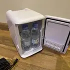ثلاجة صغيرة