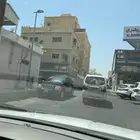عمارة في حي العزيزية بجدة للبيع على شارعين
