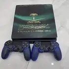 يوجد سوني فور السوني نظيف مايشتكي من شي ومعه اسلاكه ويدين