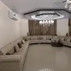 للبيع كنب فاخر مع كامل الملحقات