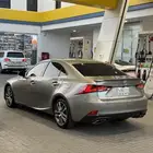للبيع لكزس is300 موديل 2018