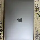 ماك بوك اير M1 الأفلاج