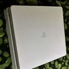 بلايستيشن 4 ابيض