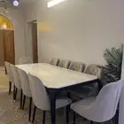 طاوله طعام مالها شهر