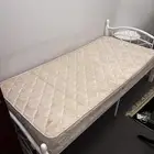 سرير مع مرتبة