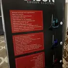 مكنسة كهربائيه جديده