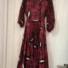 فساتين استخدام جدا  قليل ونظيف   من مواقع معروفه الواحد 60