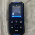 جهاز كاشف الكهرب وراء الجدران.
