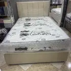 سرير نفر ونص بالمرتبة مع لحاف مضغوط قطن سادة او مشجر ومخدة