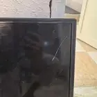 شاشه فيها خدش بسيط فوق