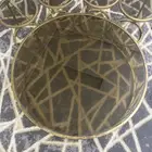 طاولة ارضية مع خدمه اربعه