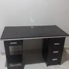 طاولة مكتبة