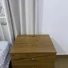 طاولة سرير