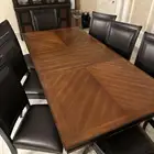 طاولة طعام مع الدولاب من المطلق الأمريكي