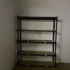 رفوف للبيع