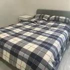 سرير بحاله ممتازه مع الفرشه والاغطيه من ايكيا بسعر 400