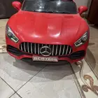 سيارة أطفال