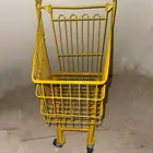 عربية تسوق اطفال