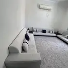 للبيع مجلس عربي مع طاولات زاوية مع فرشة