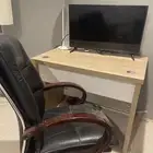 طاولة وكرسي