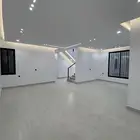للبيع ارواف علويه بملحق في احد روفيده موقع متميز