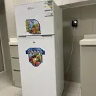 ثلاجة حجم وسط