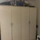 ب 200 ريال دولا ملابس و كرسي و سرير طاوله مكتب