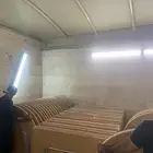 طاولات دائرية ومستطيلة
