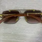 نظارة وقلم