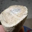 حجر يلمع الماس