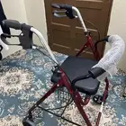 كرسي جديد للمشي لكبار السن