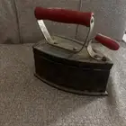 مكواه جمر قديمه