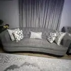 كنب نظيف و غرفة نوم