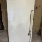 فريزن خربان لكنه استعماله كنه ثلاجة