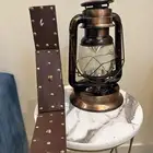 فانوس نظيف مع القاعده الخشبيه للبيع
