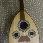 العود بدون وتر الحاله ممتازه شريته وبغير الا بحريني عود
