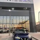 نيسان مكسيما