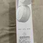اللي حاب يشتري سماعة JBL جديده للبيع