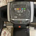 سير رياضي امريكي مع الفاتوره من ساكو