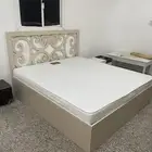 كنب وغرفة نوم ودولاب