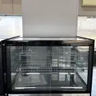 ثلاجة عرض حلويات