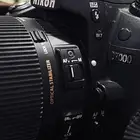 للبيع كاميرا نيكون D7000 مع عدسة سيقما 18-200