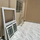 نافذه ب الدربزين
