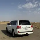 لاندكروزر 2011 بدي شرط
