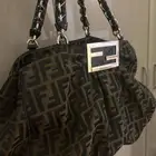 شنطه فندى