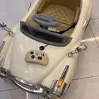 سيارة أطفال