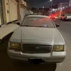 فورد كراون فيكتوريا
